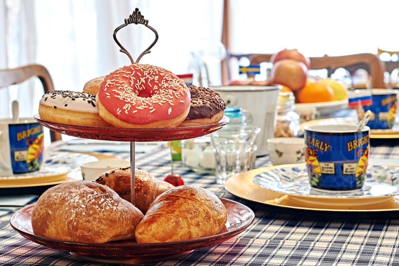 Guesthouse Viale ベルガモ エクステリア 写真
