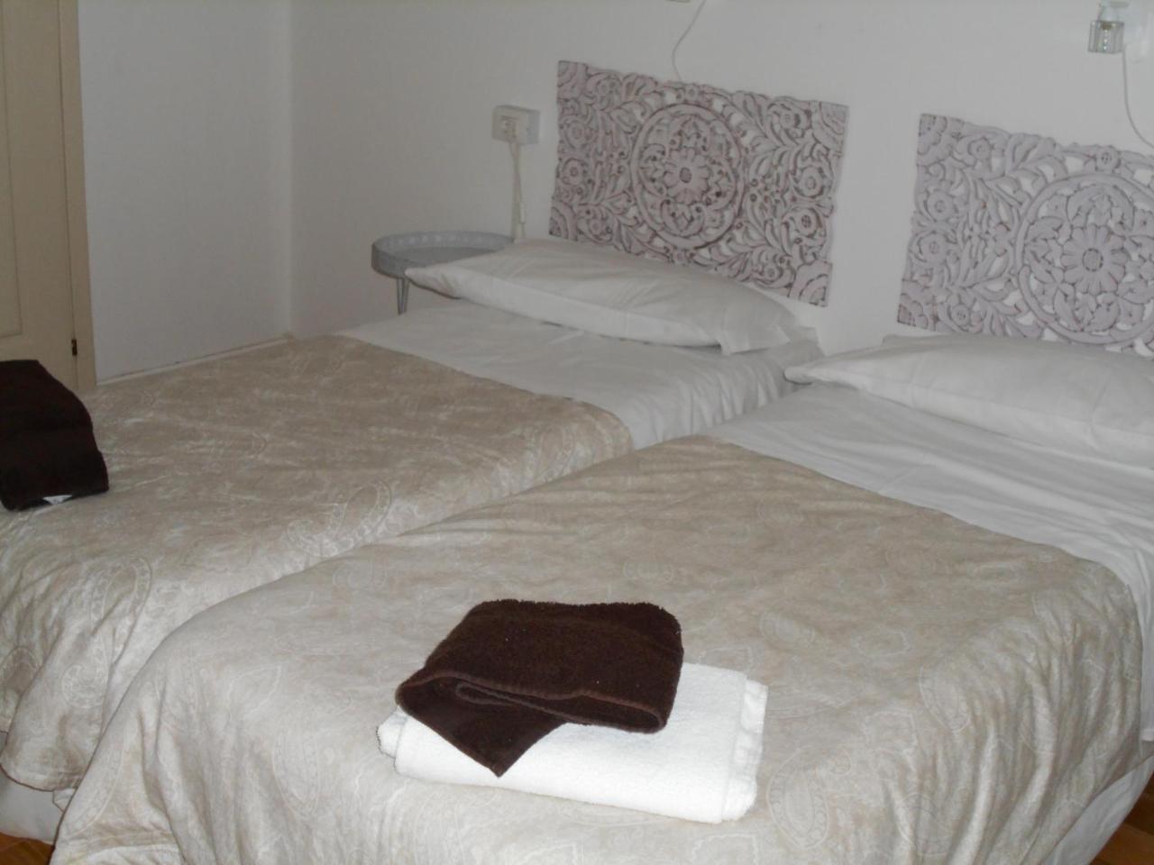 Guesthouse Viale ベルガモ エクステリア 写真