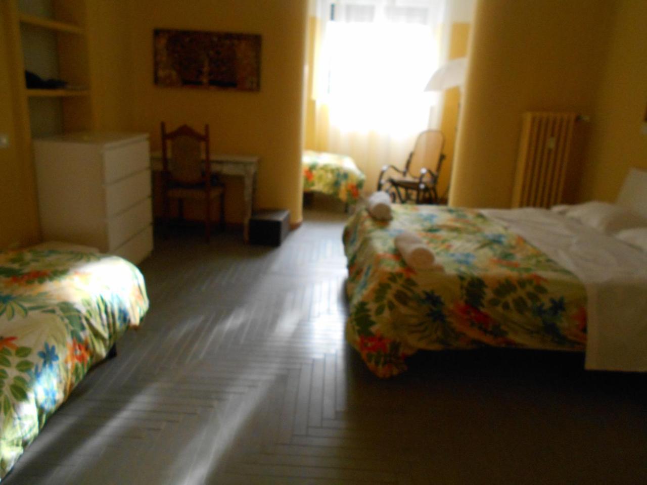 Guesthouse Viale ベルガモ エクステリア 写真