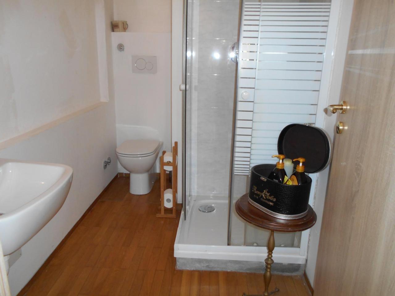 Guesthouse Viale ベルガモ エクステリア 写真